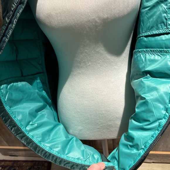 NWT-Outdoor Research Helium Down Jacket XL.800 fill Down. - Picture 4 of 4